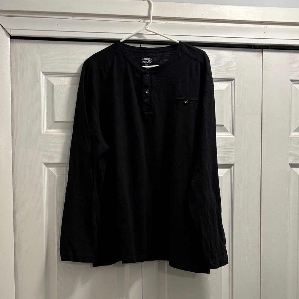 Daniel Cremieux Black Long-Sleeve Henley with Chest Pocket